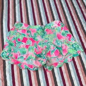 LILLY PULITZER MONKEY SCALLOPED SHORTS SZ M